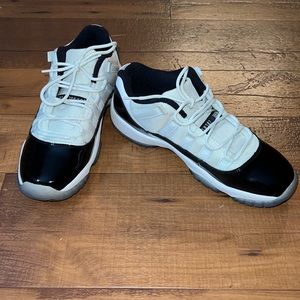 Air Jordan 11 Retro Low